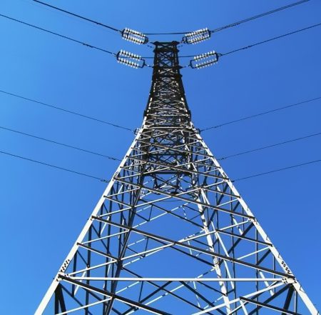 高壓輸電線只要前方?jīng)]有零線